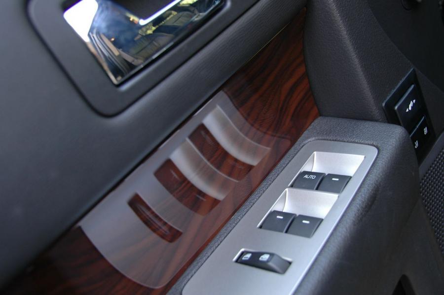  Ford Flex EcoBoost 2010 года  (фото 17 из 47)